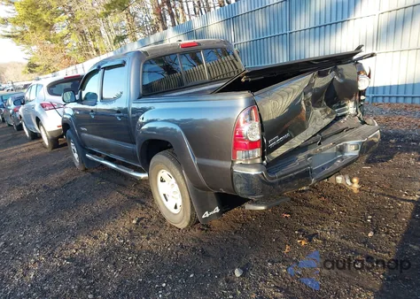 2011 Toyota Tacoma Base V6 z USA, uszkodzony, nr VIN 3TMLU4EN4BM074986